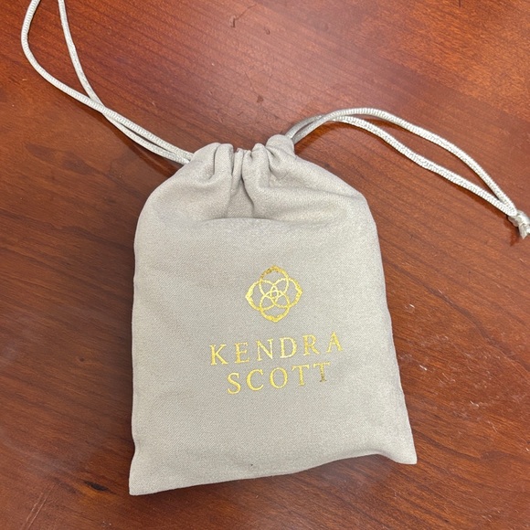 NWT Kendra Scott Ari Heart Gold Pendant Necklace in Rose Quartz - Picture 5 of 7